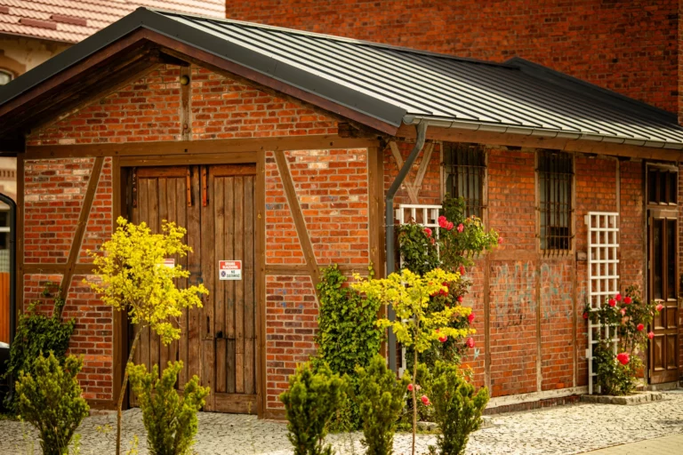 Dworzec tleń noclegi nad jeziorem